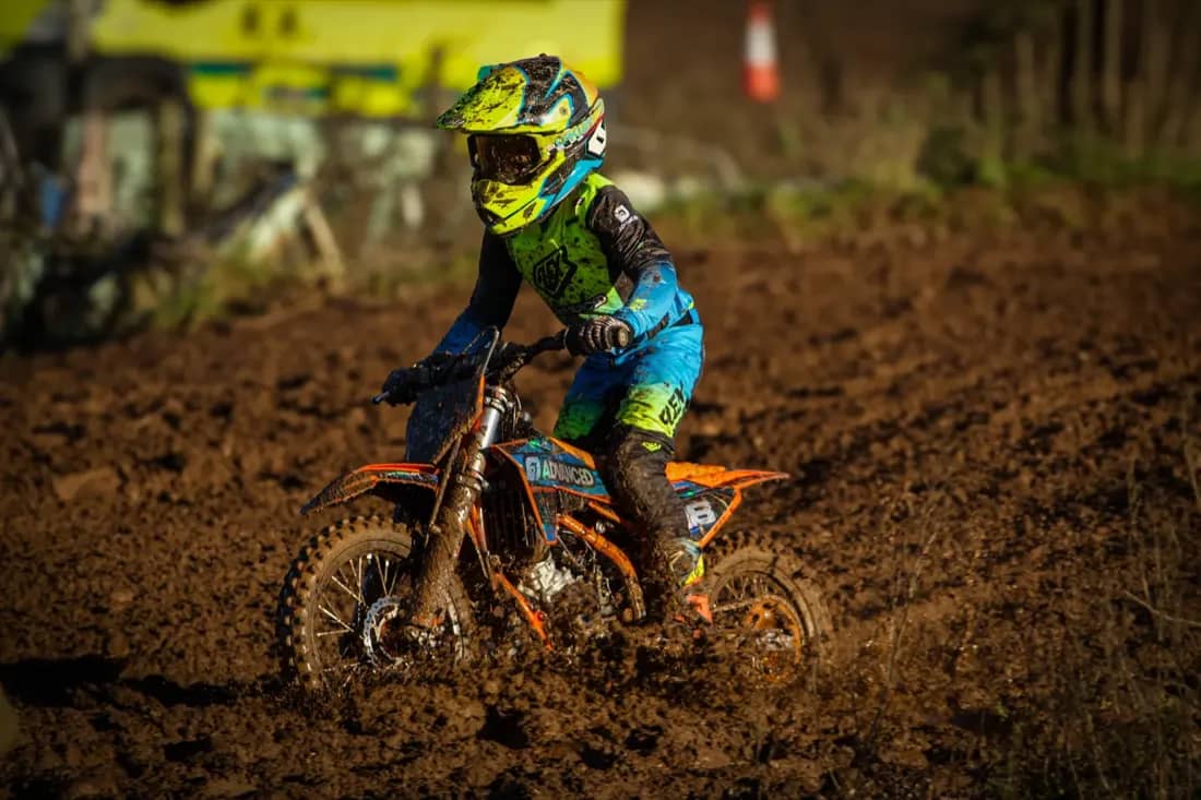 Henry Wilcox charging through deep mud