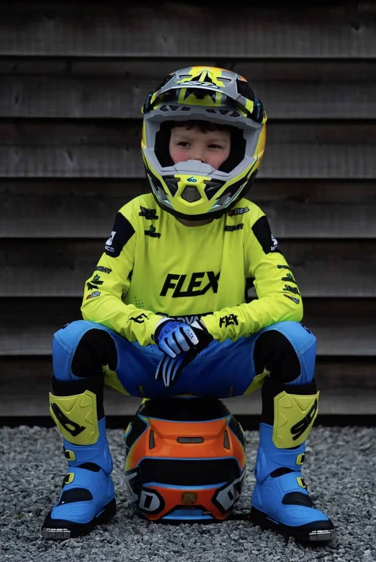 Henry Wilcox kitted up in FLEX gear and 6D helmet